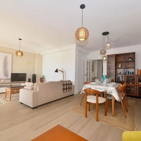 Casa Do Facho Апартаменты Сан-Мартинью-ду-Порту